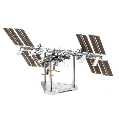 Metal Earth ICONX International Space Station